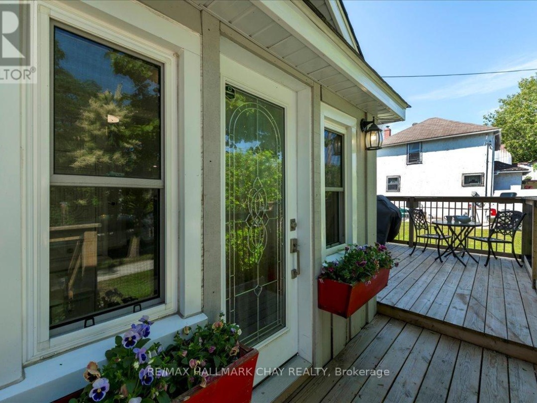 3366 MUSKOKA STREET, Severn (Washago)