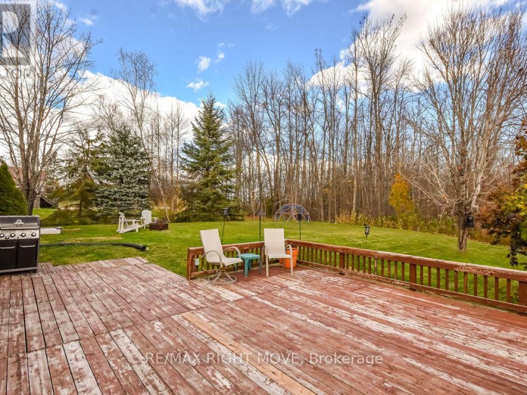3811 LEO CRESCENT, Barnstable Bay