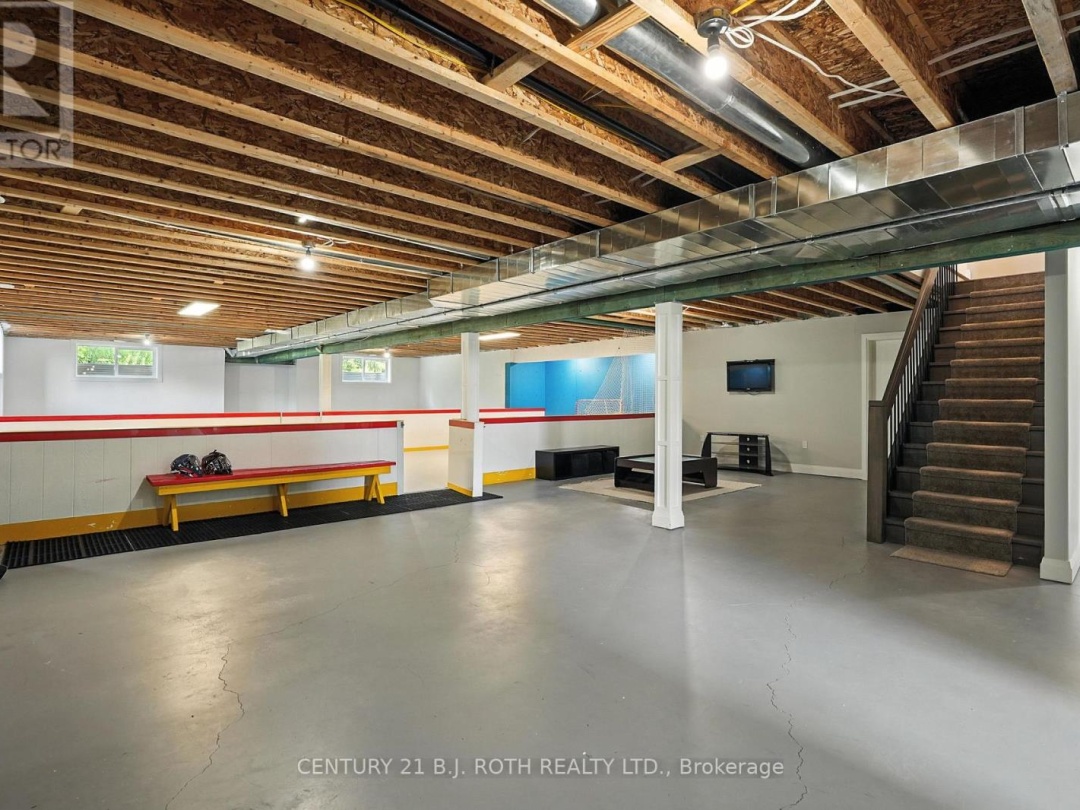 3510 BRENNAN LINE W, 