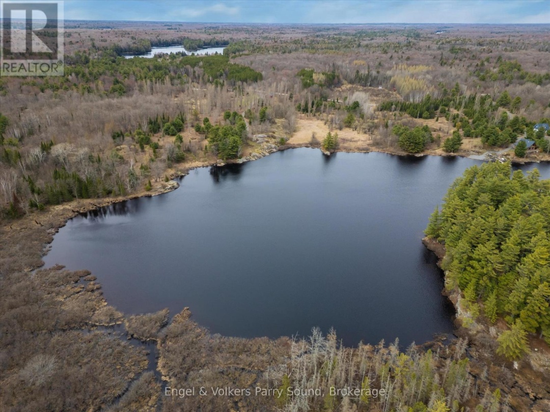 185 LOCH ERNE ROAD, Vowel Lake