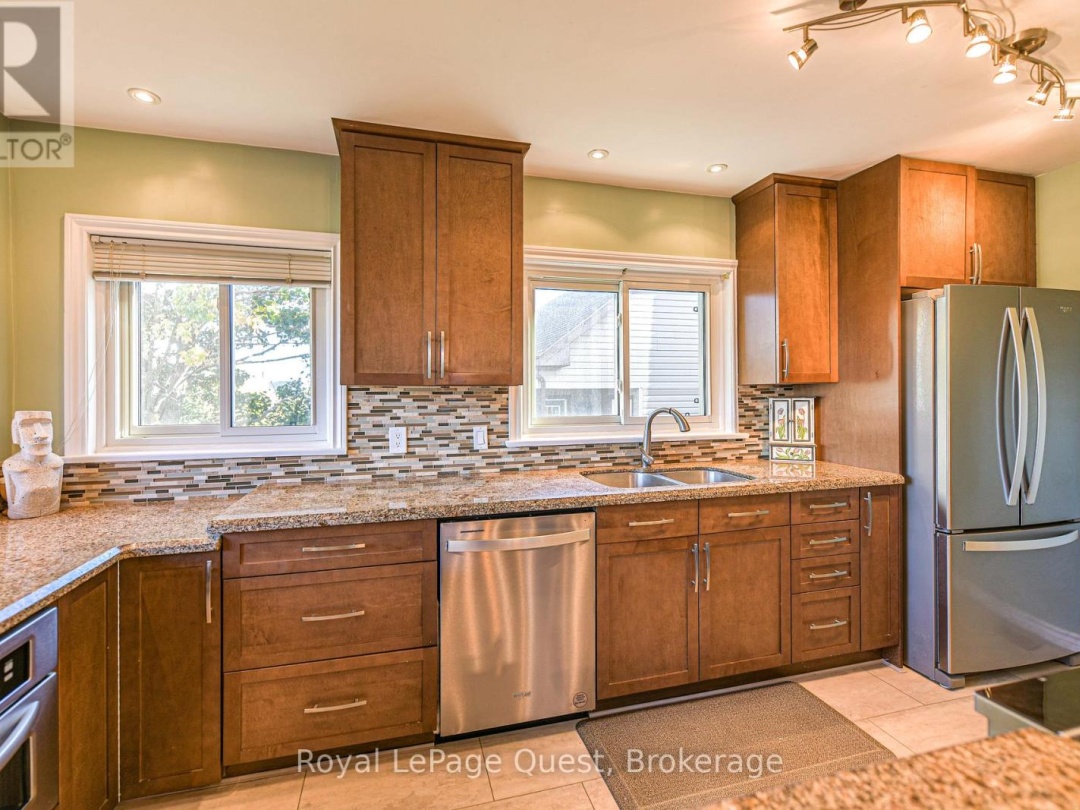 338 OLD MUSKOKA ROAD, 