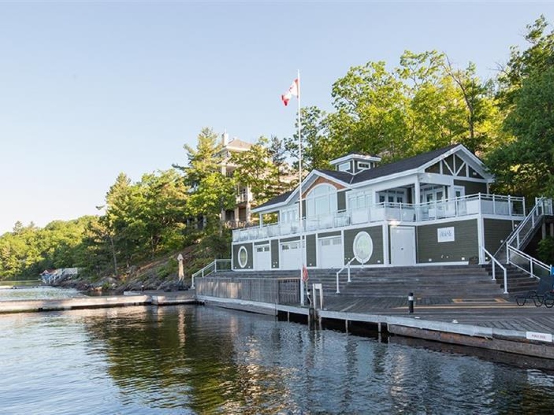 1869 Muskoka District Road 118 West Road Unit# 4, Lake Muskoka