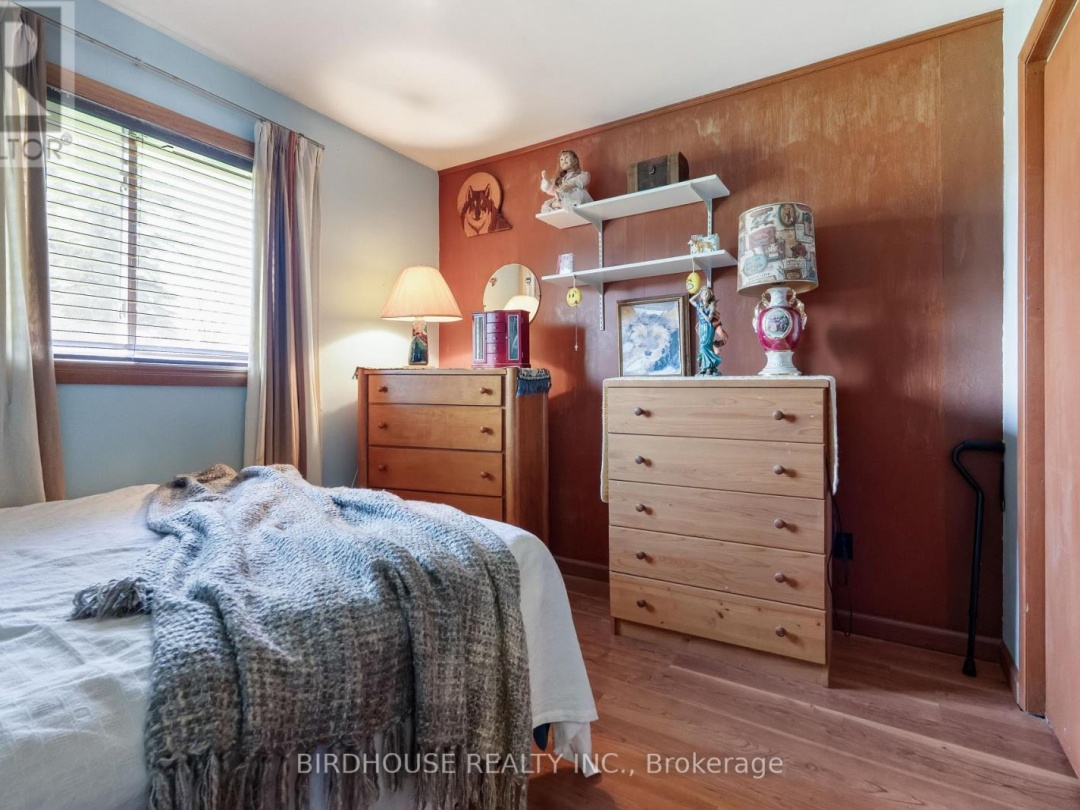 24 GILLIS STREET, Sturgeon Lake