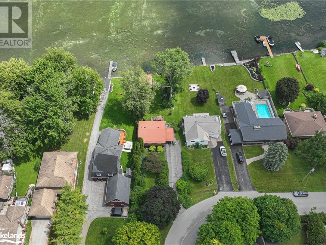 365 Macisaac Drive, Lake Simcoe