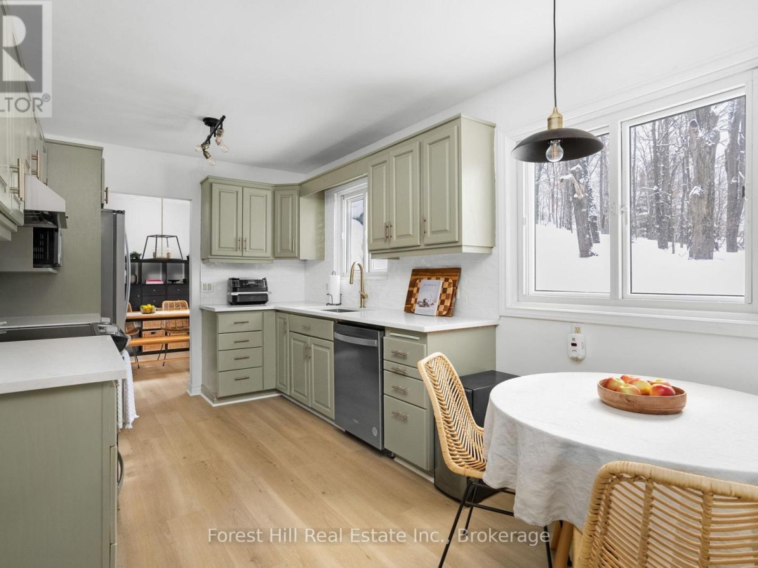 1 MAPLECREST COURT, Huntsville (Chaffey)