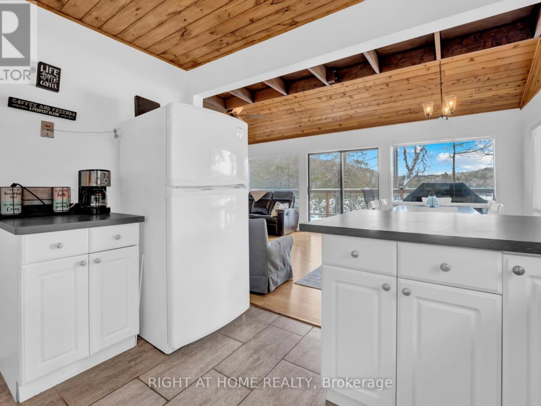 1220 PORTAGE LAKE ROAD, 