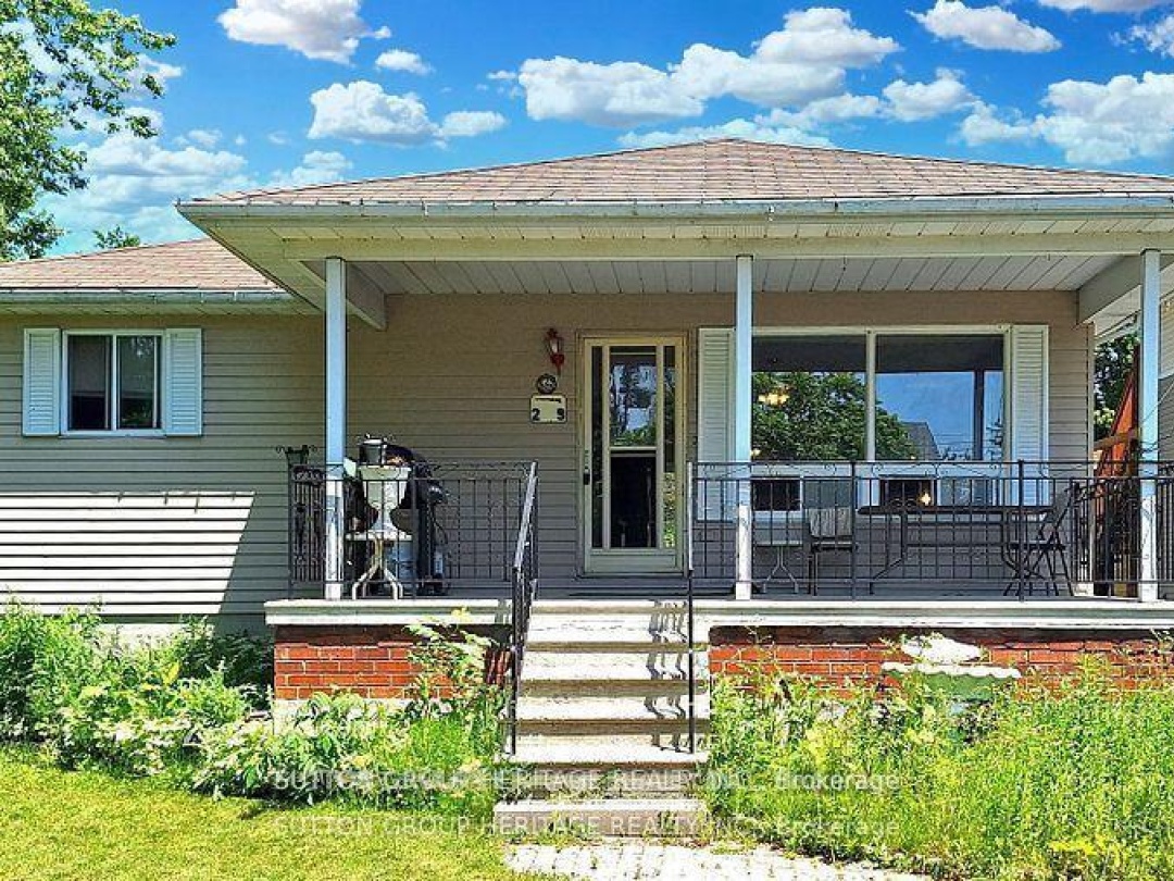 29 Lake Avenue, Simcoe Lake