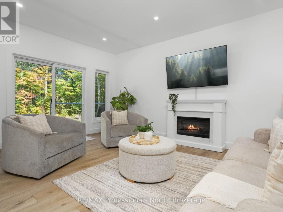 1034 XAVIER STREET, Gravenhurst (Morrison)