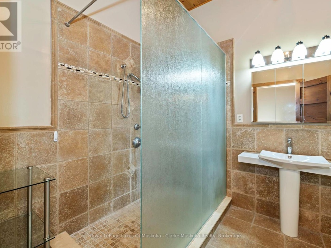 1064 ROAD 3200, Lake Muskoka