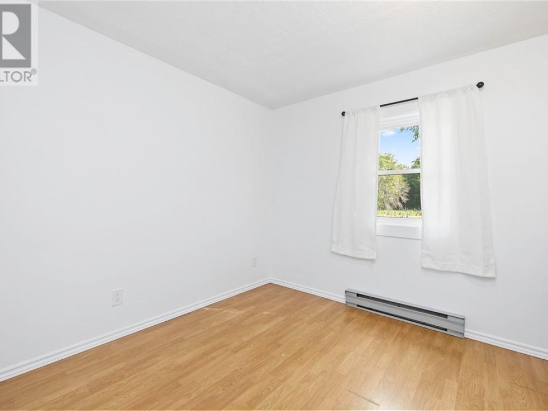 5 Hillcrest Avenue, 