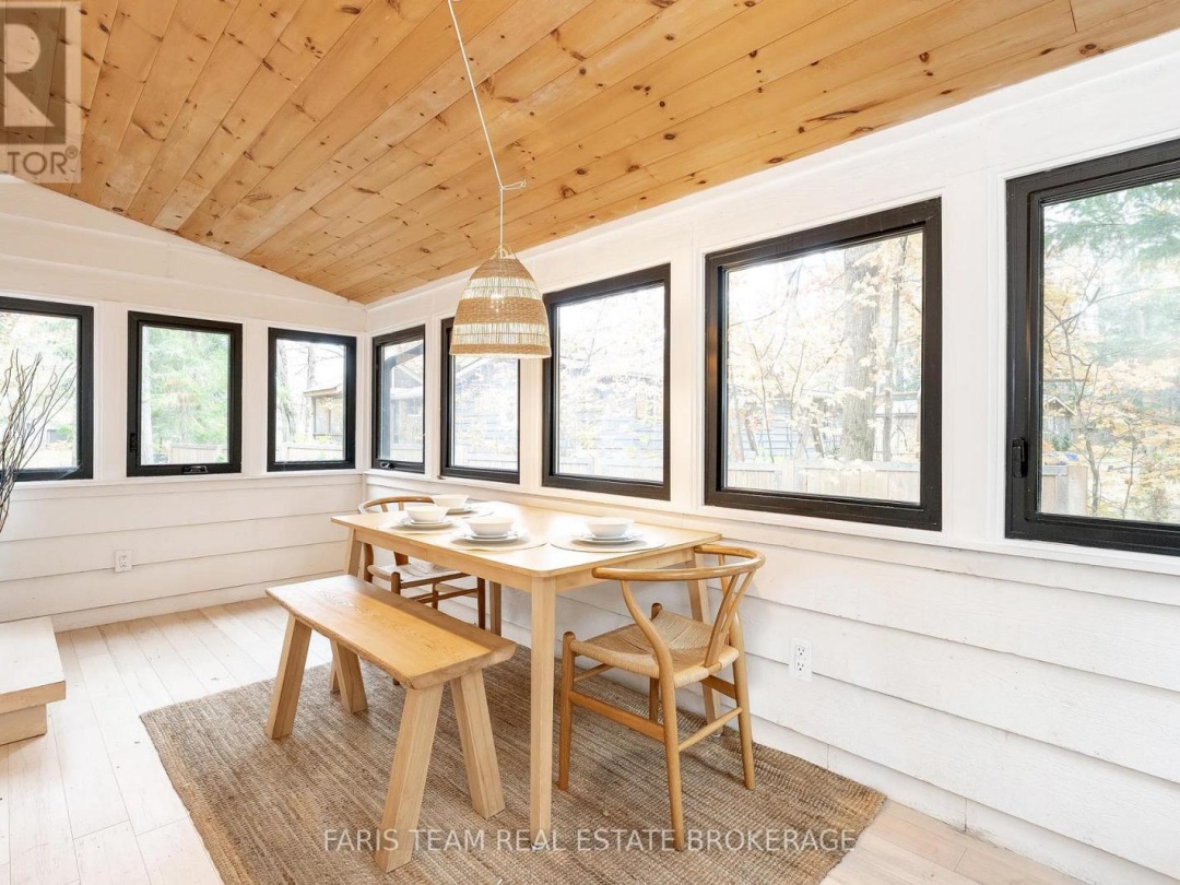 7475 ISLAND CRESCENT, 