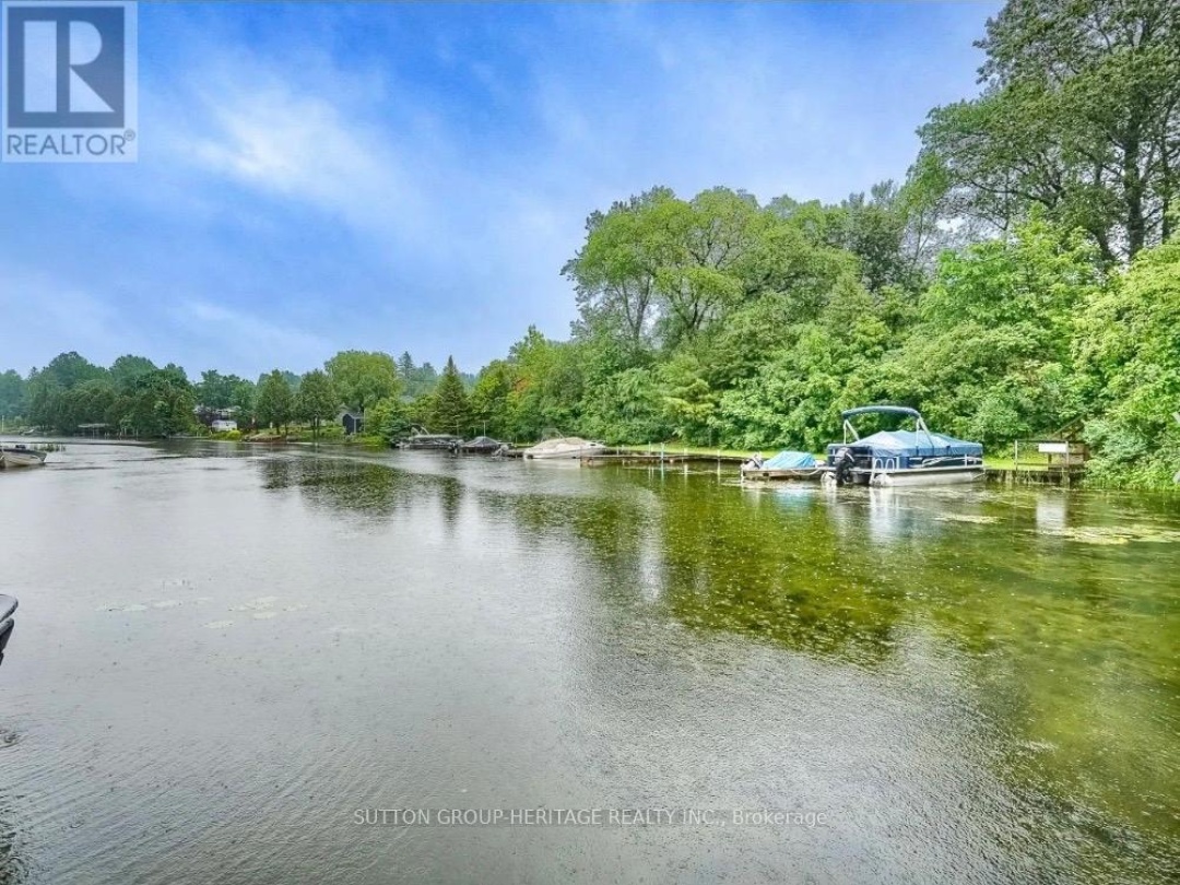 228 PIRATES GLEN DRIVE, Trent Lakes