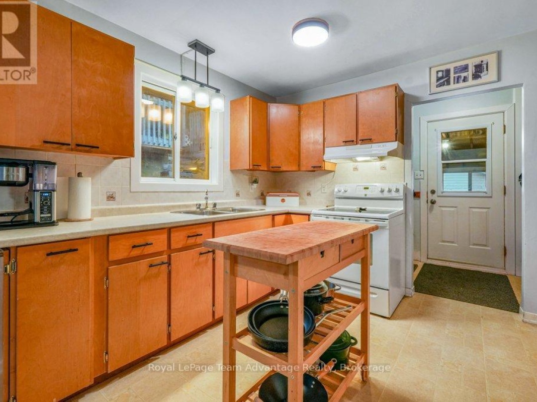 31 CASCADE STREET, Parry Sound