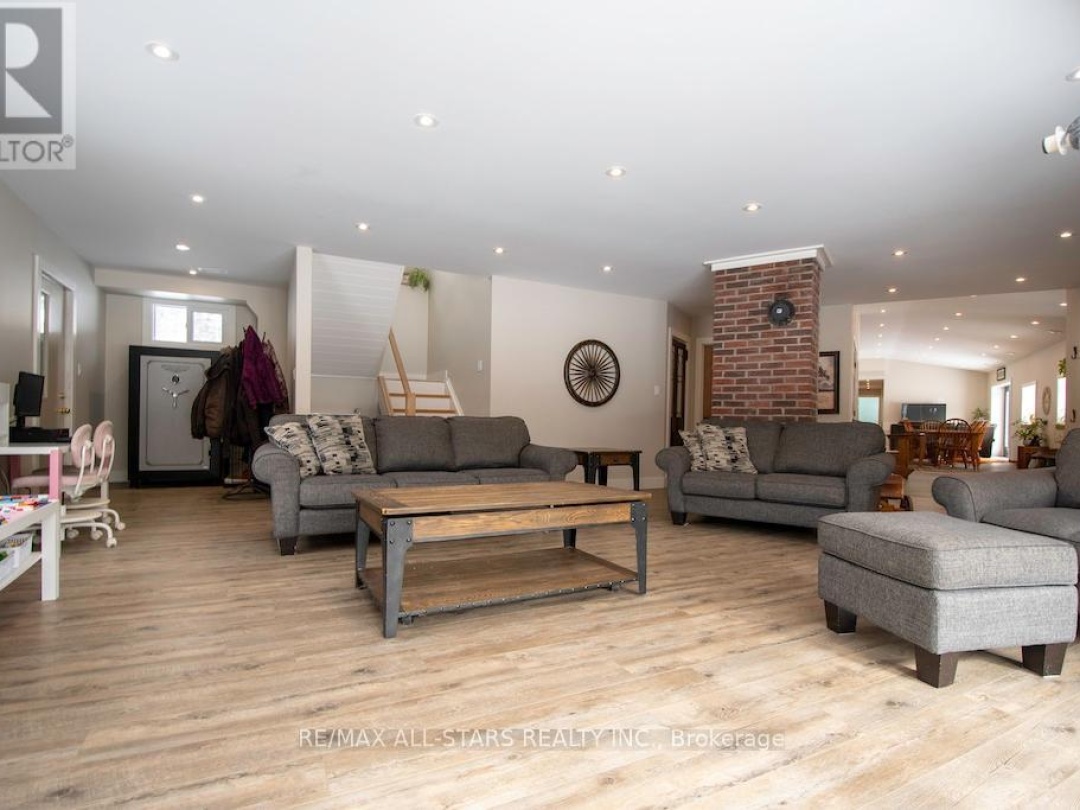 829 PEACE ROAD, Kawartha Lakes (Emily)