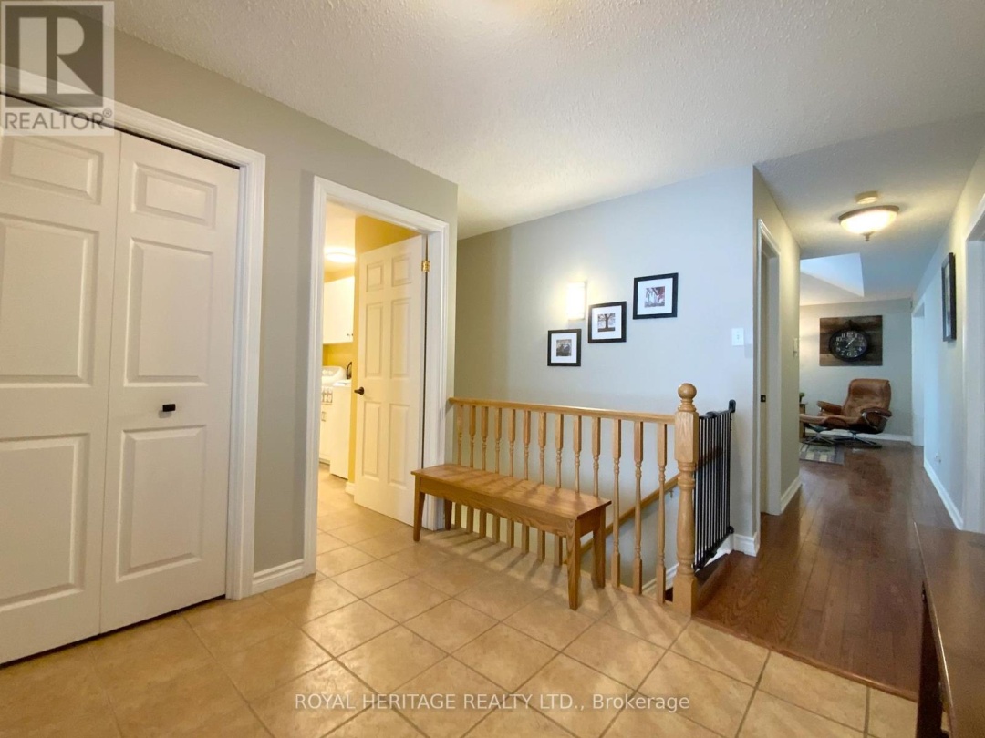 205 PIRATES GLEN DRIVE, Pigeon Lake