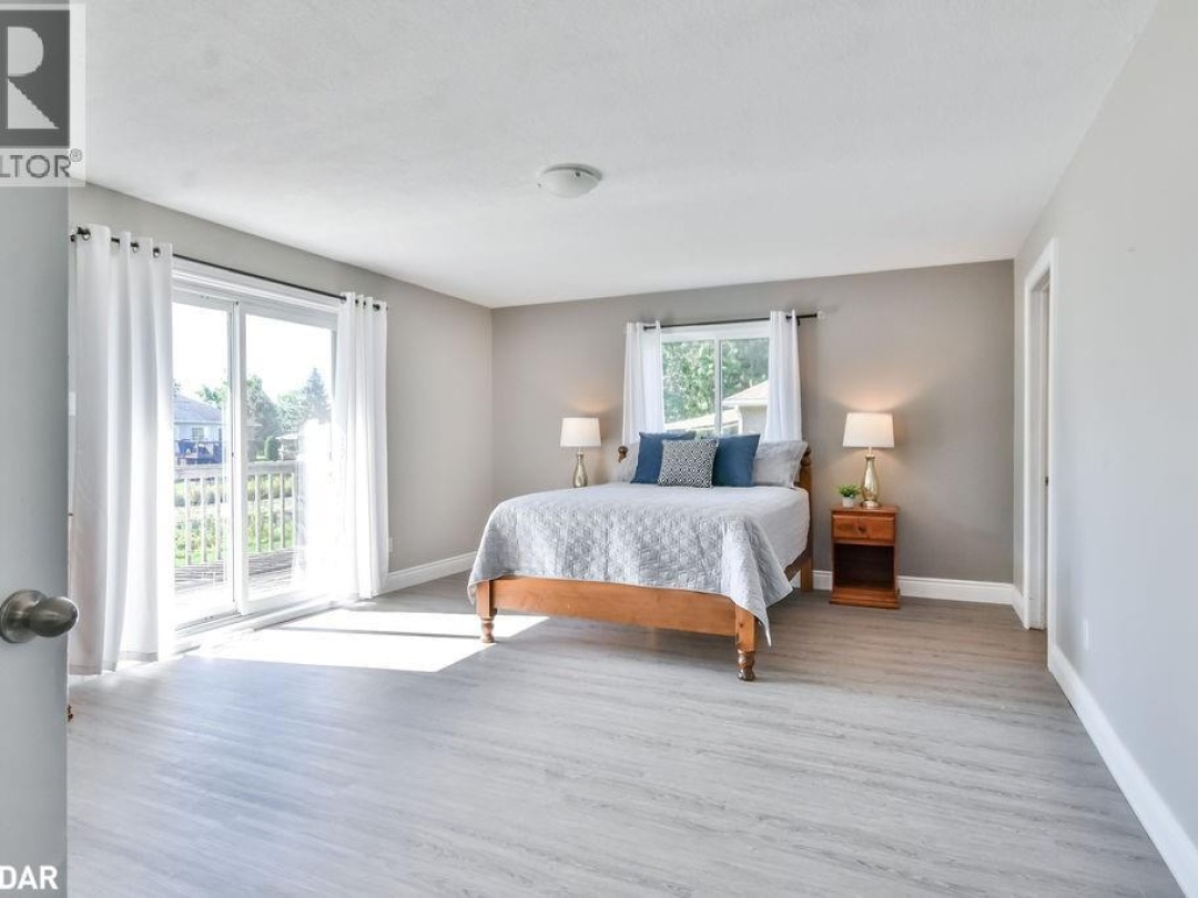 3 MAPLE Gate, 