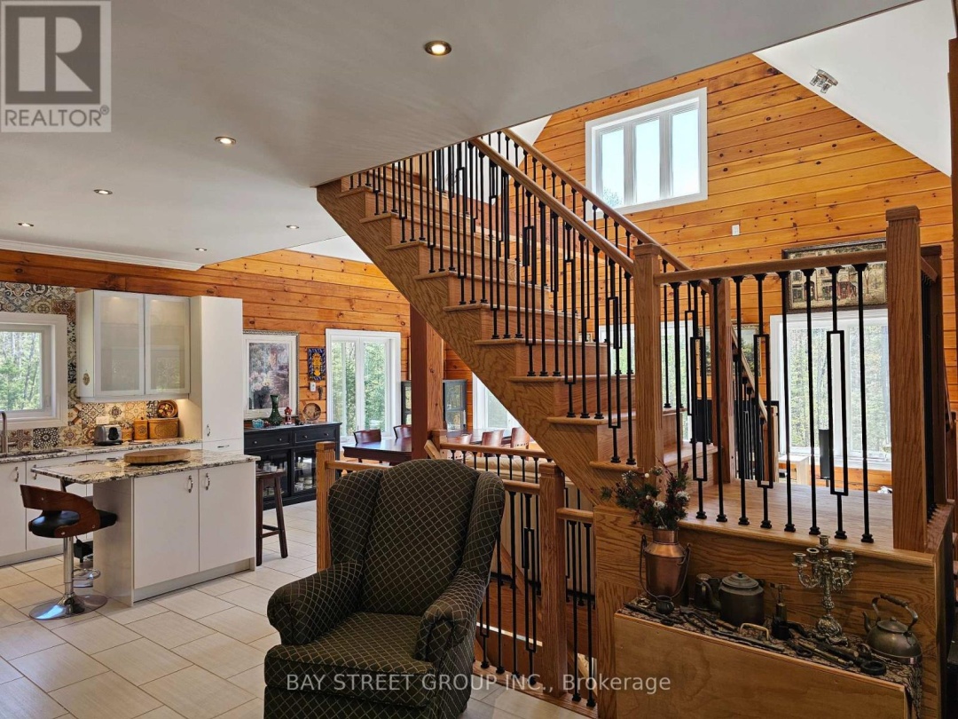1032 SPRING LAKE ROAD, Bracebridge (Draper)