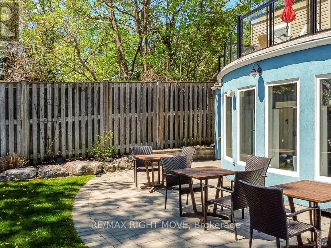 28 - 10 INVERMARA COURT, Lake Simcoe