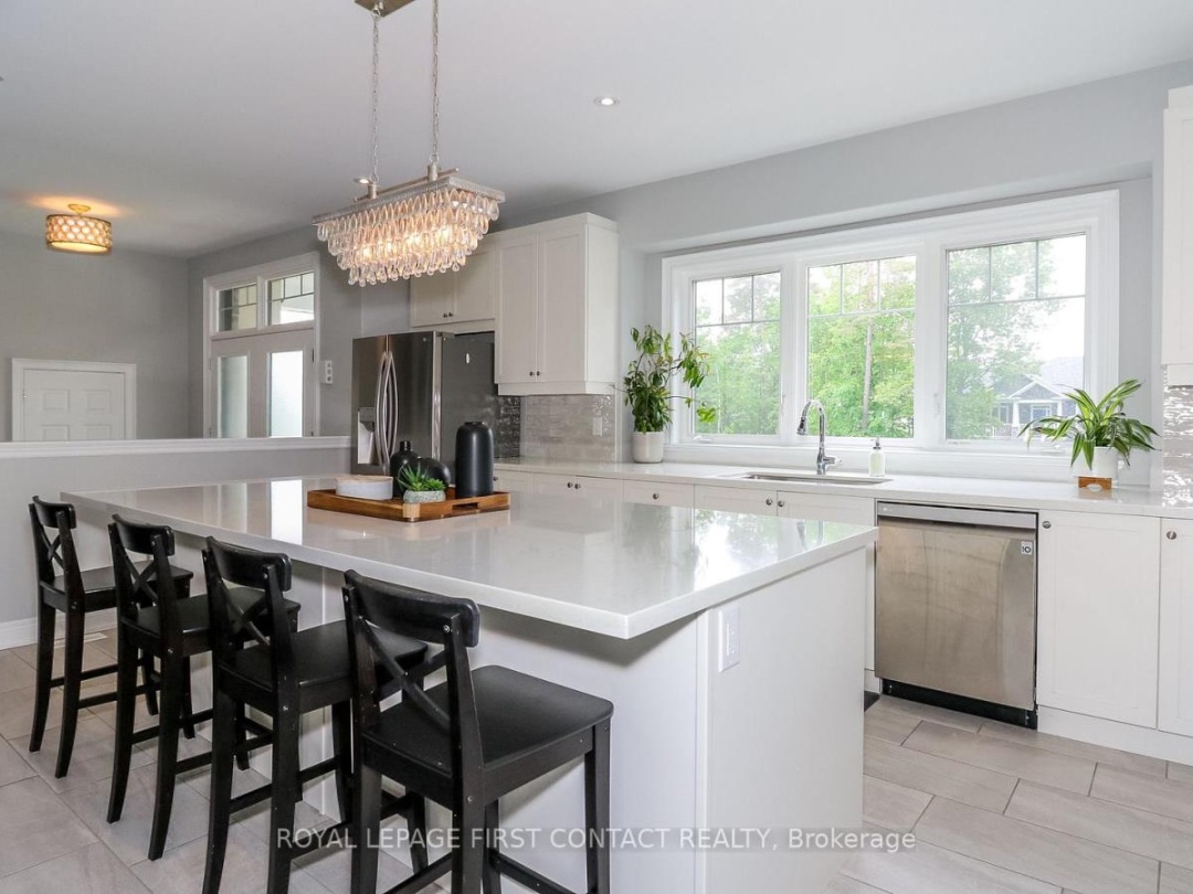 2066 ELANA DRIVE, Severn (Marchmont)