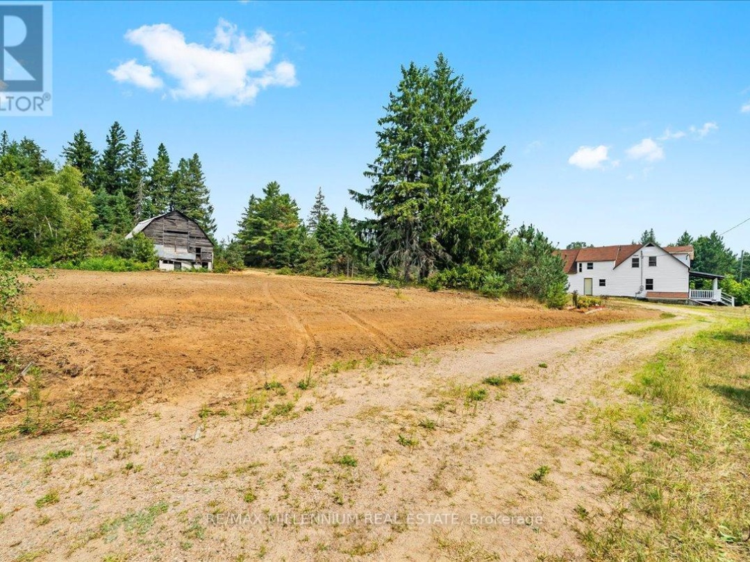 3529 HIGHWAY 118 E, Bracebridge (Oakley)