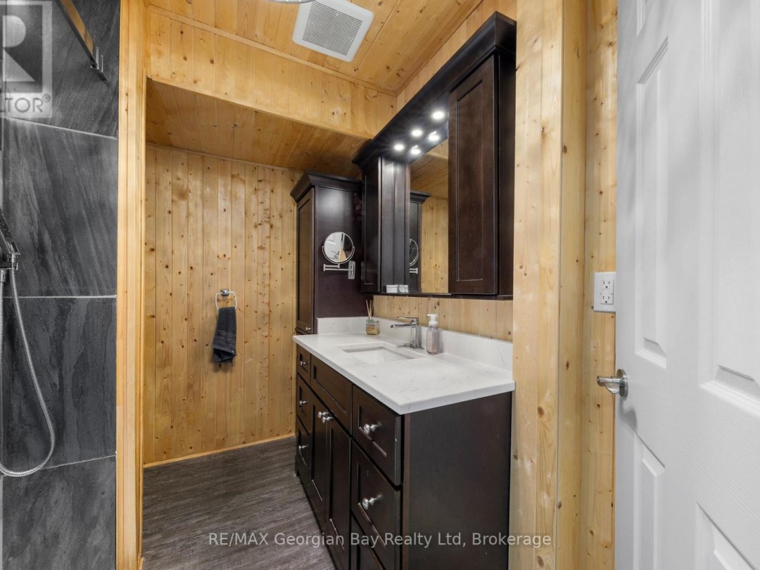 1745 TWIN OAKS CRESCENT, Matchedash Bay