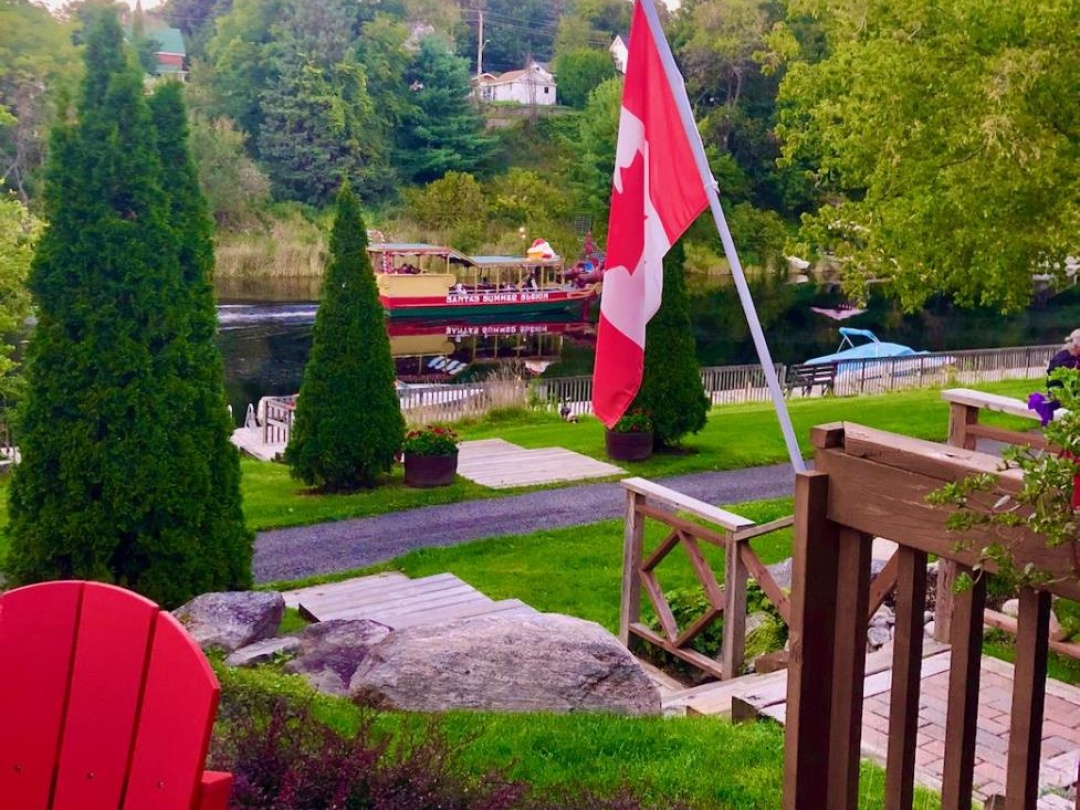 39 SHORELINE DRIVE, Muskoka River