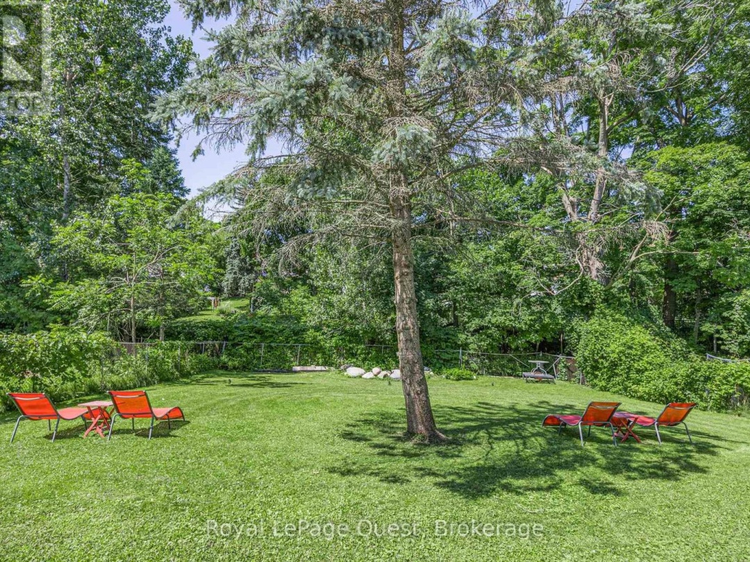 214 MISSISSAGA STREET W, 