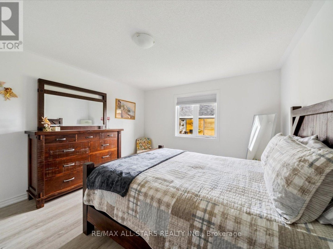 31 REYNOLDS DRIVE, Ramara (Atherley)