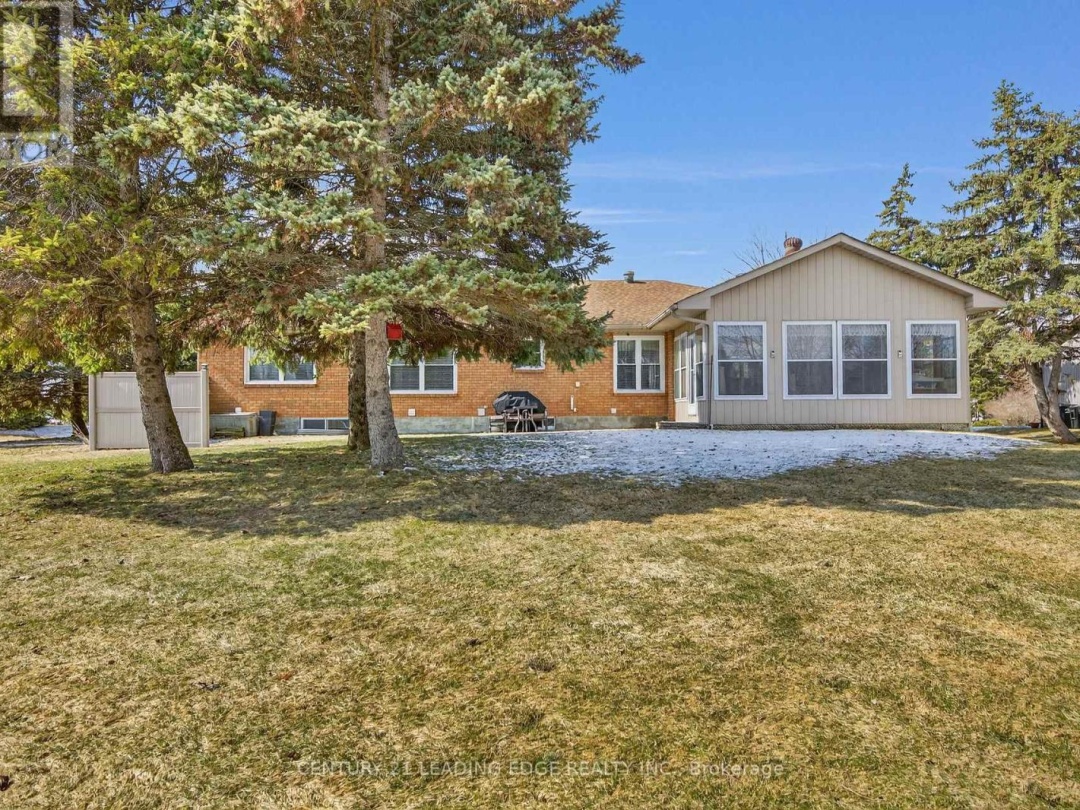 17 SANDLEWOOD TRAIL, Lake Simcoe