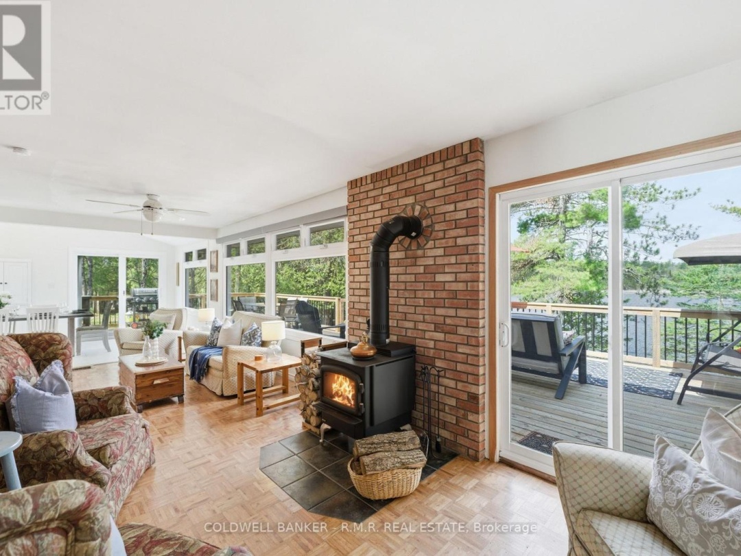 63 LITTLE SILVER LAKE WAY, Little Silver Lake
