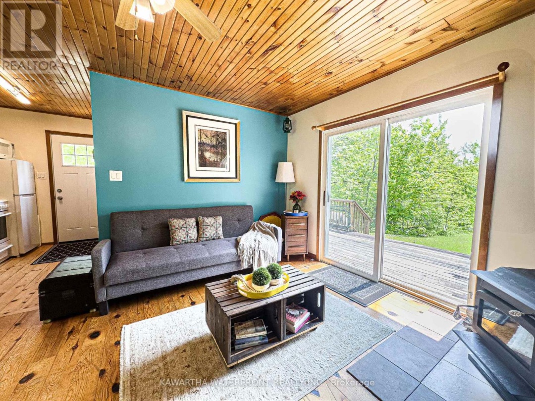 1120 ENGLISH CIRCLE, Tamarack Lake