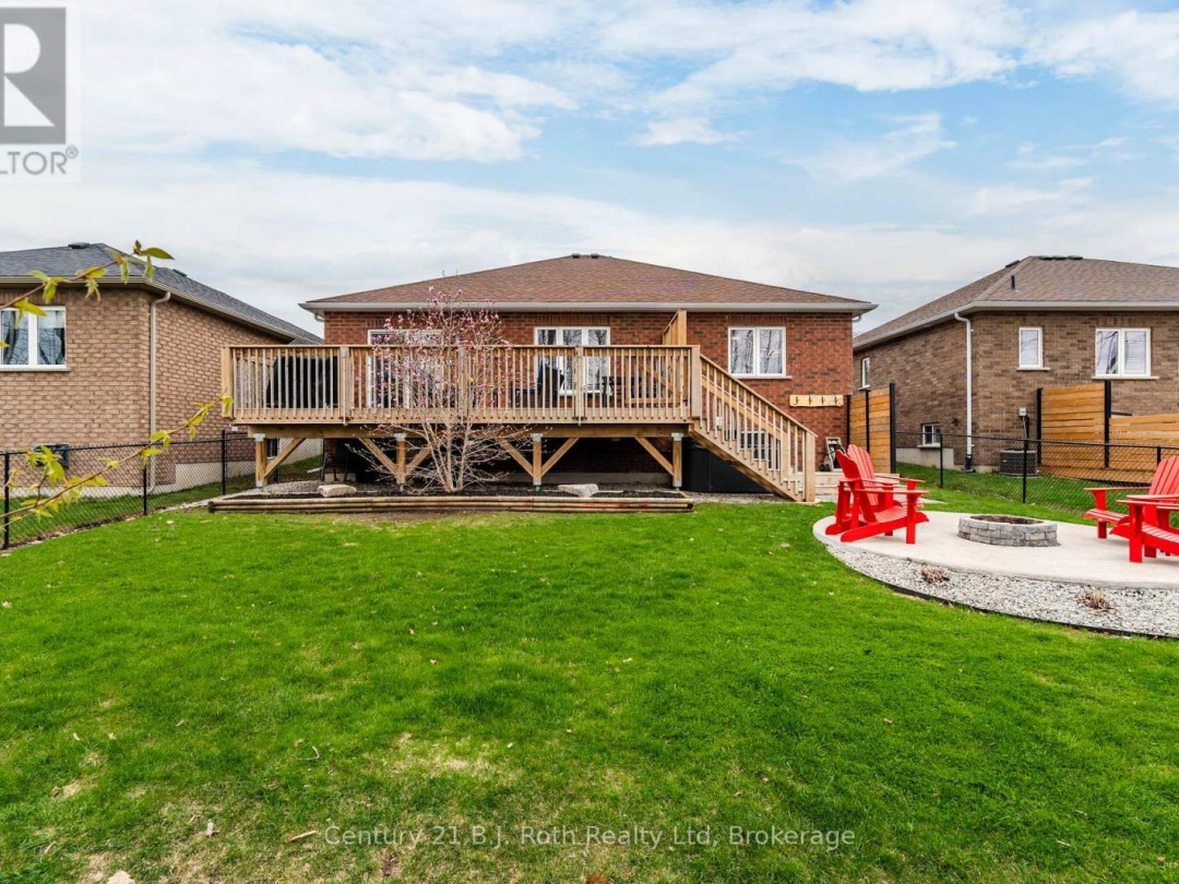 24 HUNTER AVENUE, Tay (Victoria Harbour)