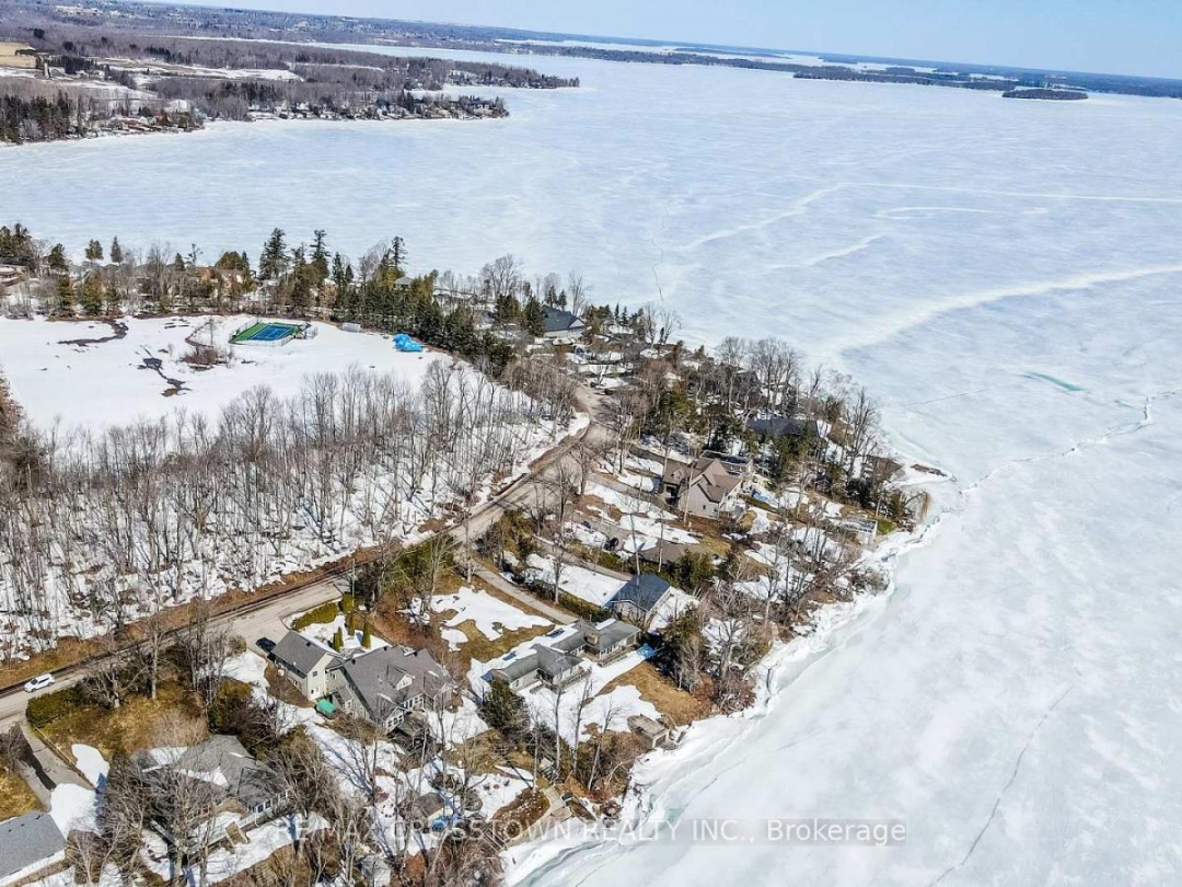 961 WOODLAND DRIVE, Lake Simcoe