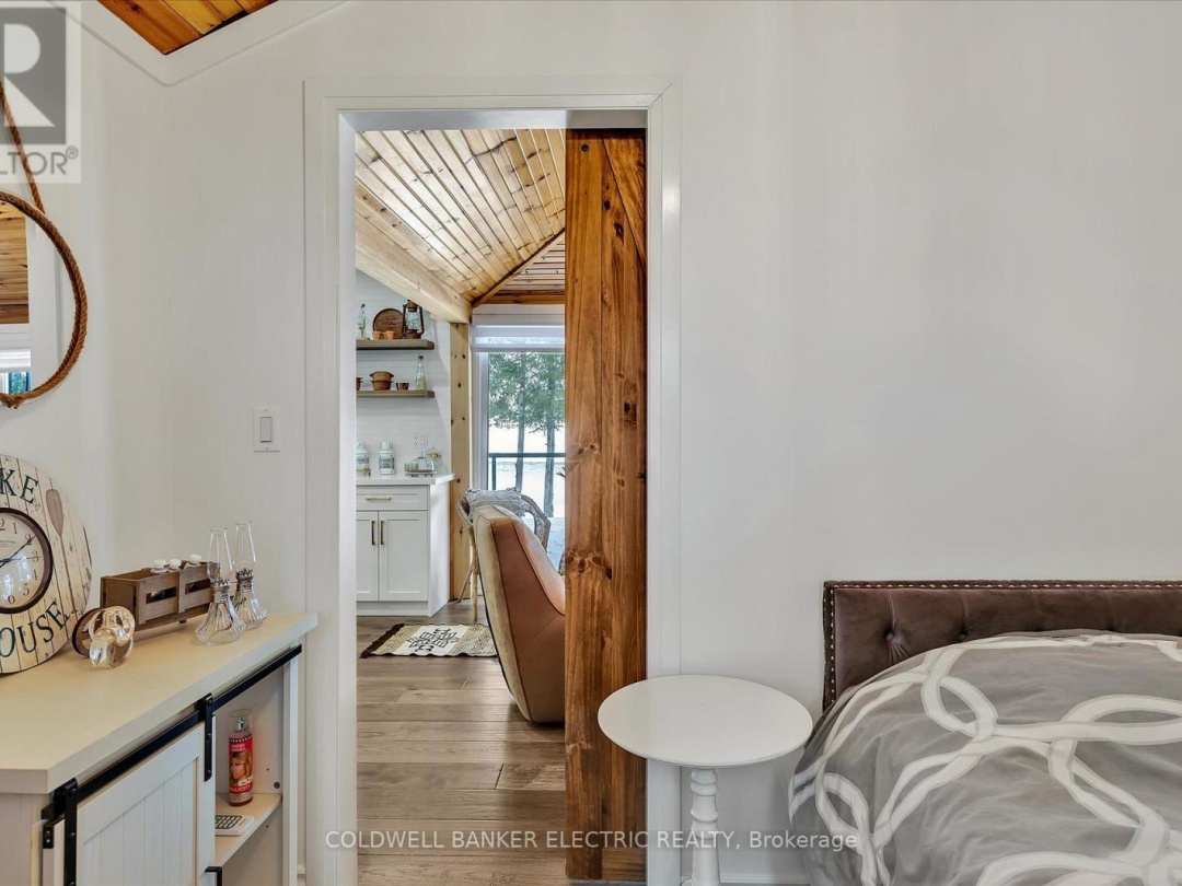 1224 MCCRACKENS LANE, 