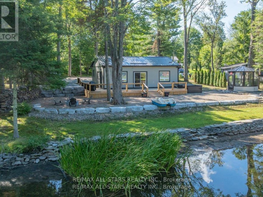 11 LITTLE BAY DRIVE, Gull River