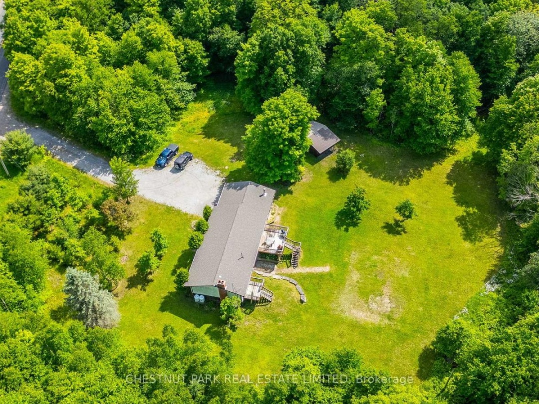 4135 KENNISIS LAKE ROAD, 
