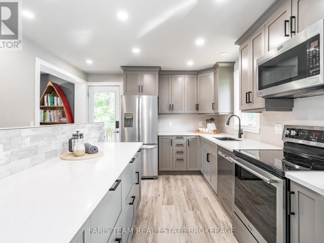 8304 COUNTY ROAD 169, 