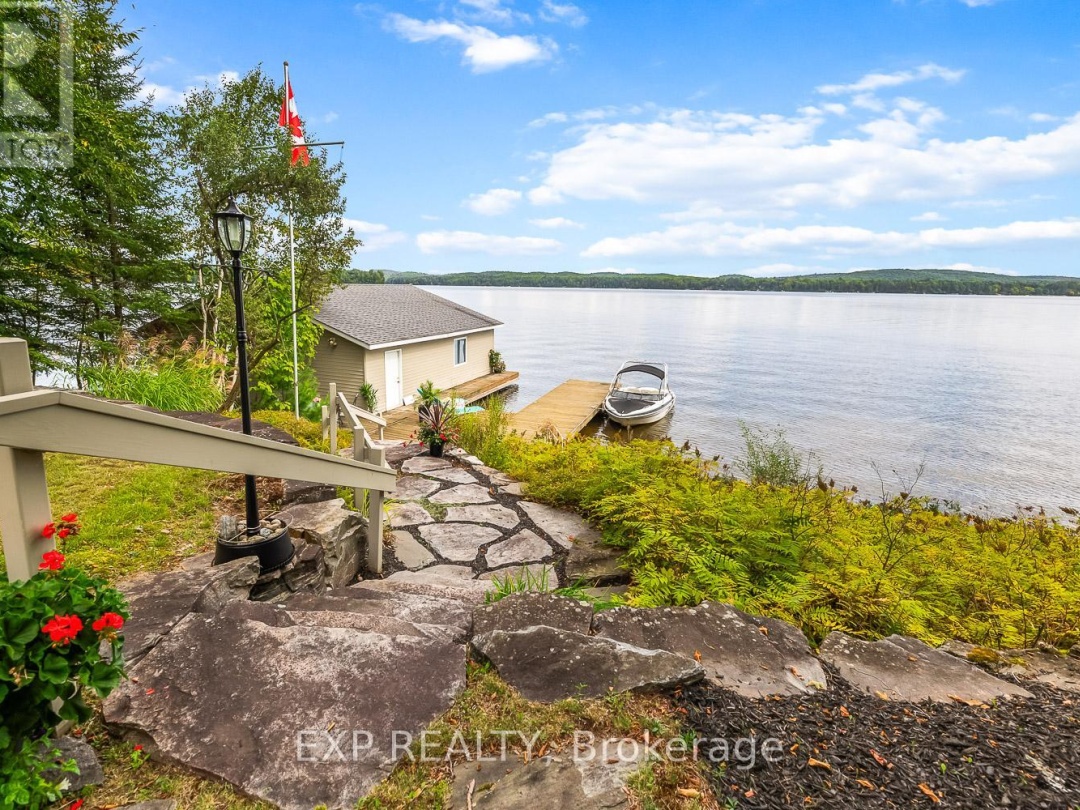 1011 Sugar Bush Road, Lake of Bays