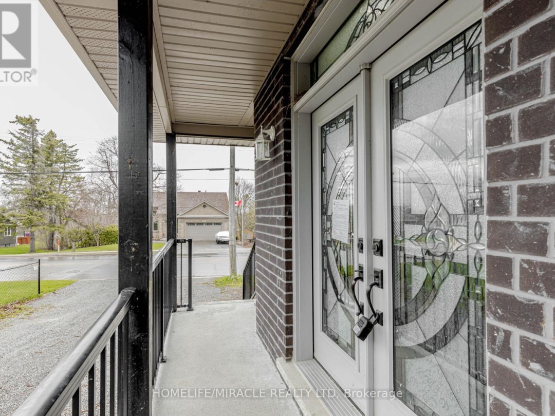 637 Simcoe Street, Brock (Beaverton)