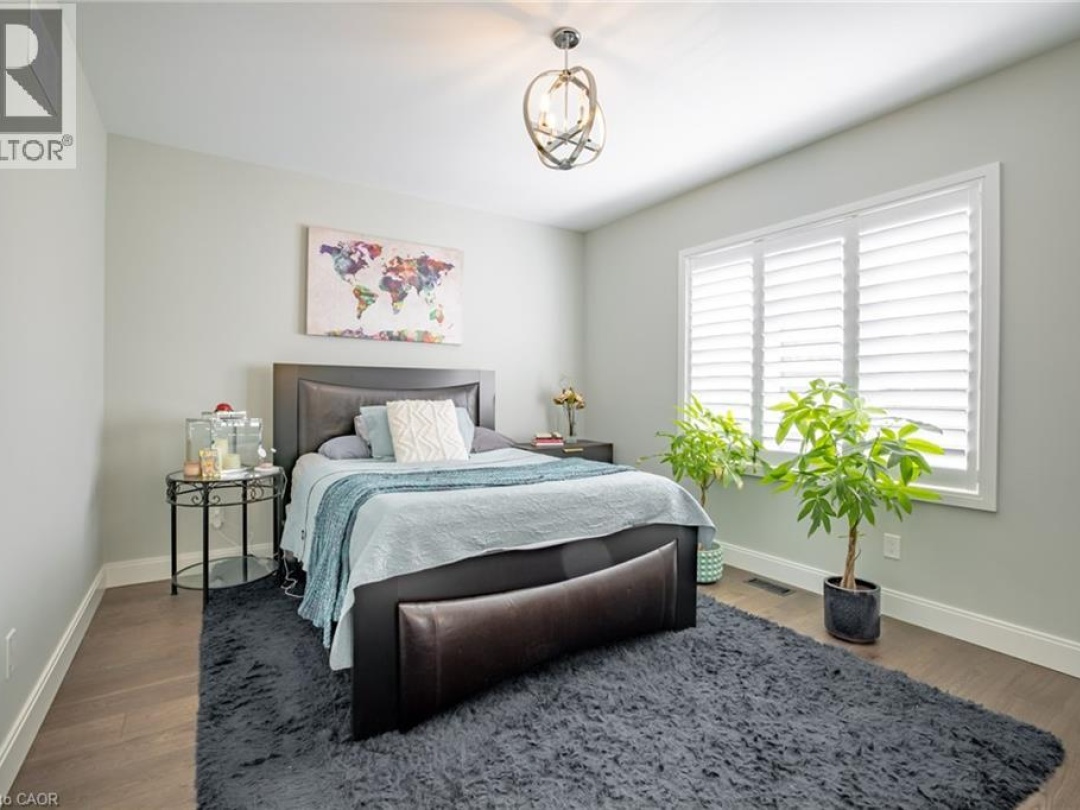 4 LOCKMAN Drive, Ancaster