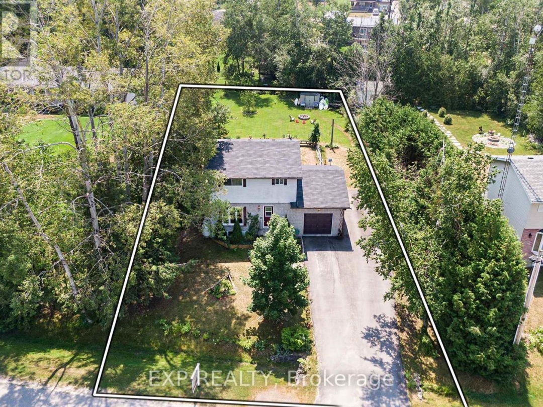 8 PINEWOOD BOULEVARD, 