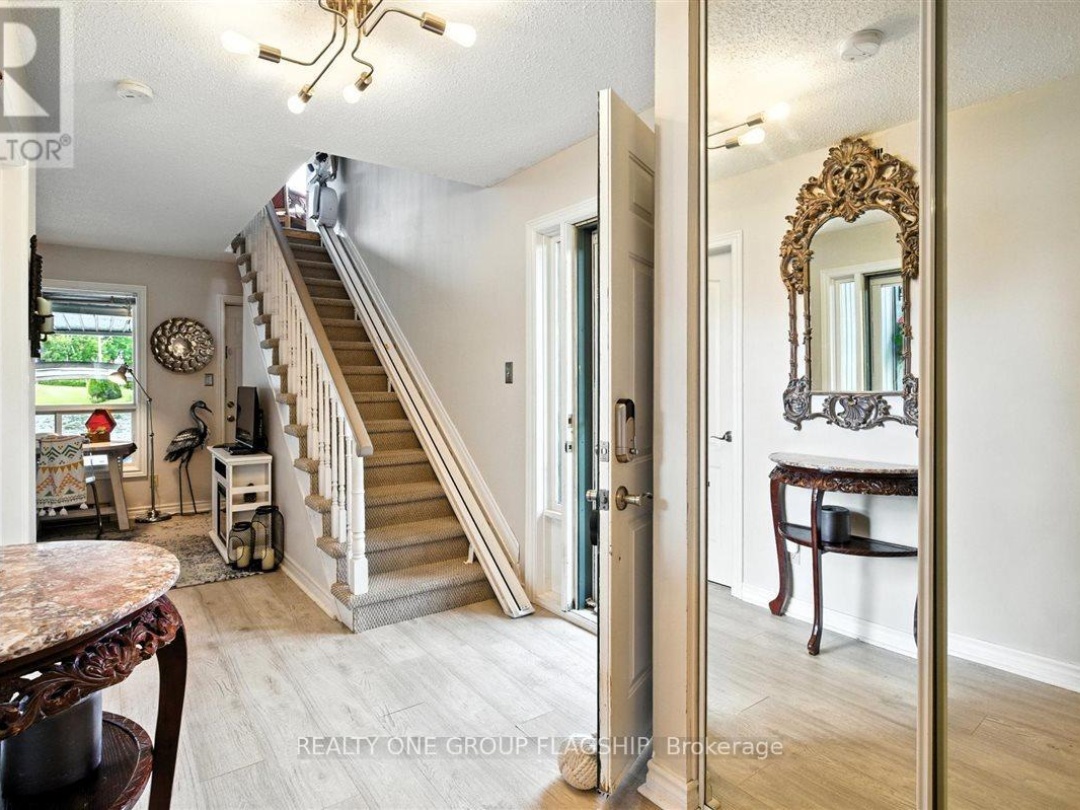 12 - 24 LAGUNA PARKWAY, Lake Simcoe