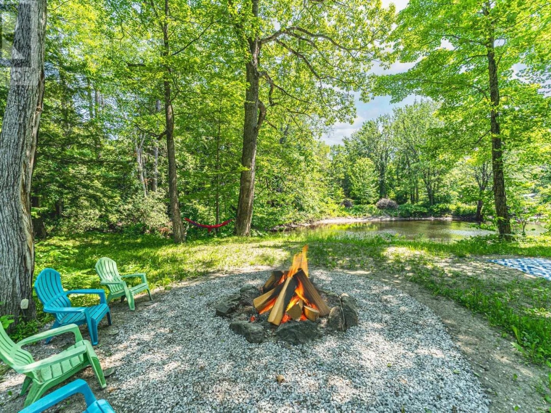 7498 ISLAND CRESCENT, 