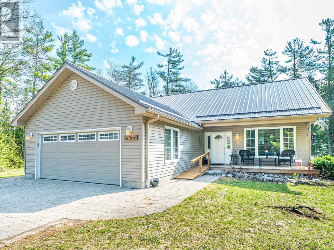 914 COUNTY RD 49, Trent Lakes