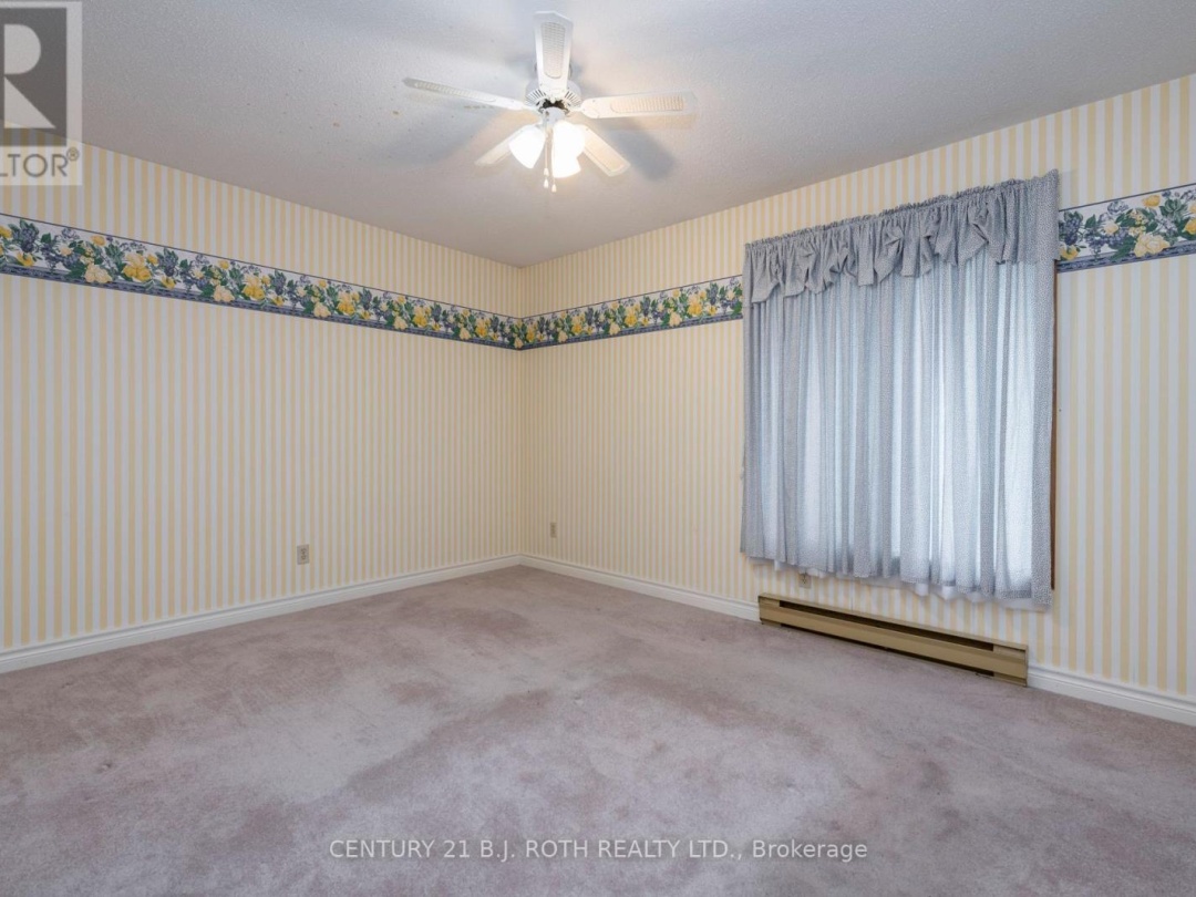 1076 BIRCHCLIFFE CRESCENT, Severn