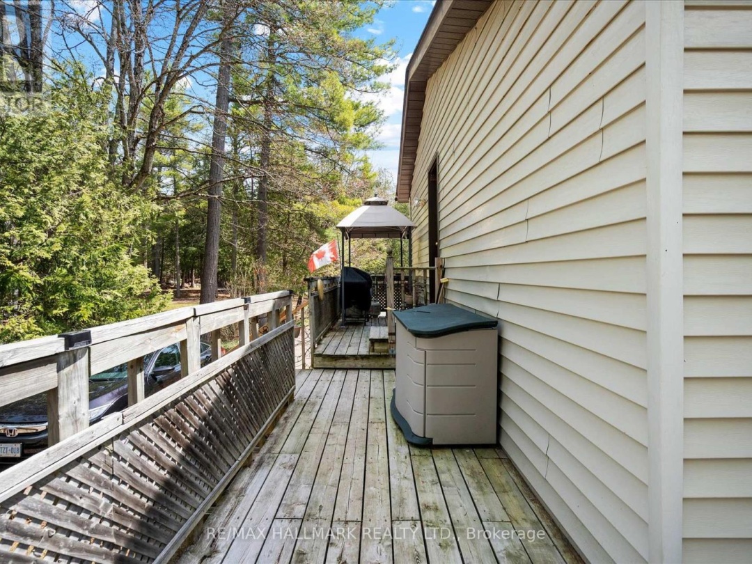 25 LITTLE SILVER LAKE WAY, Little Silver Lake