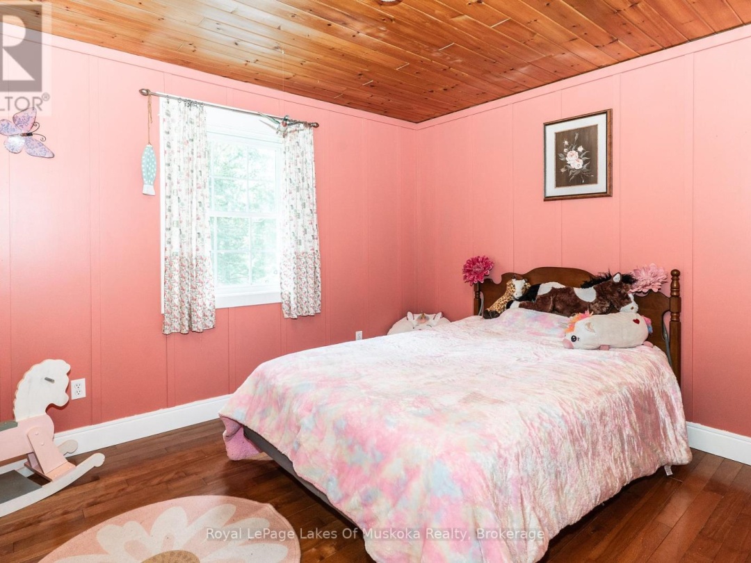 1185 MIRIAM DRIVE, Bracebridge (Oakley)
