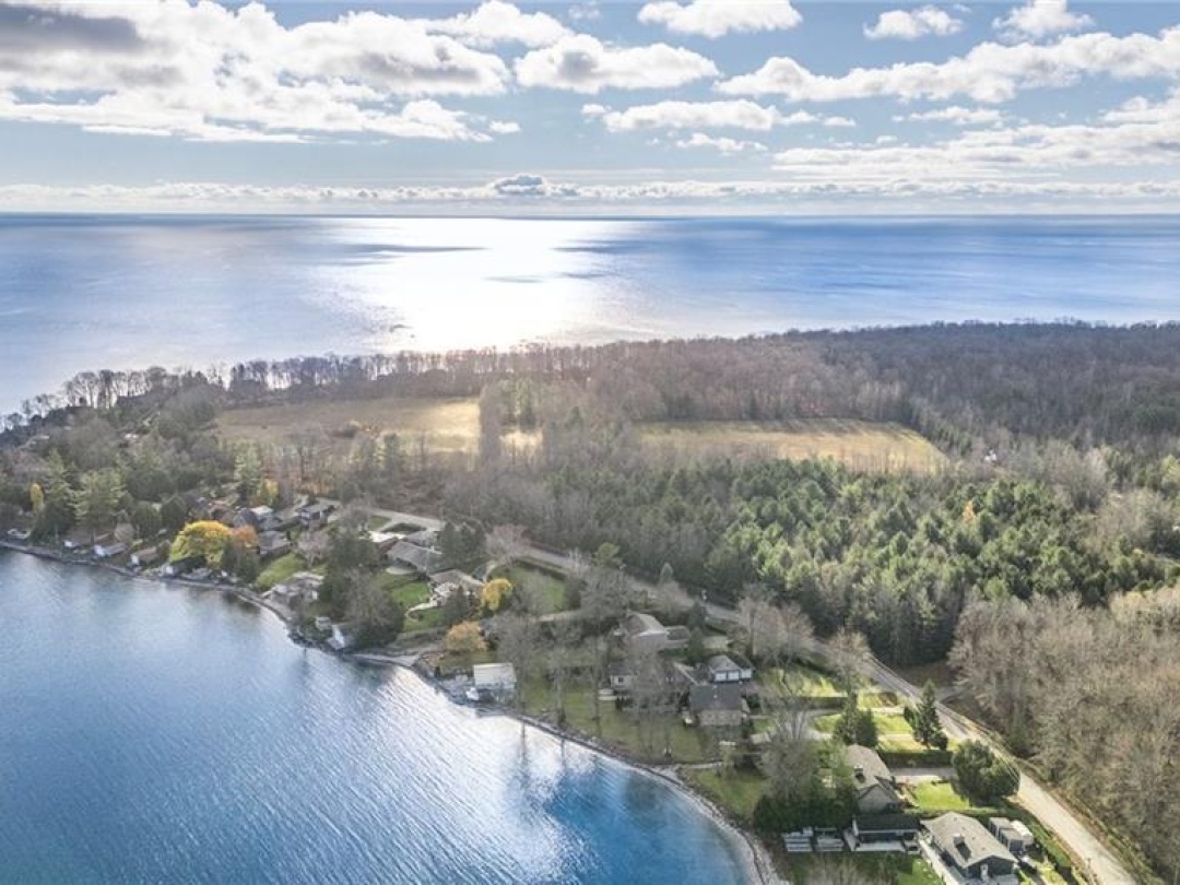 769 Woodland Drive, Lake Simcoe