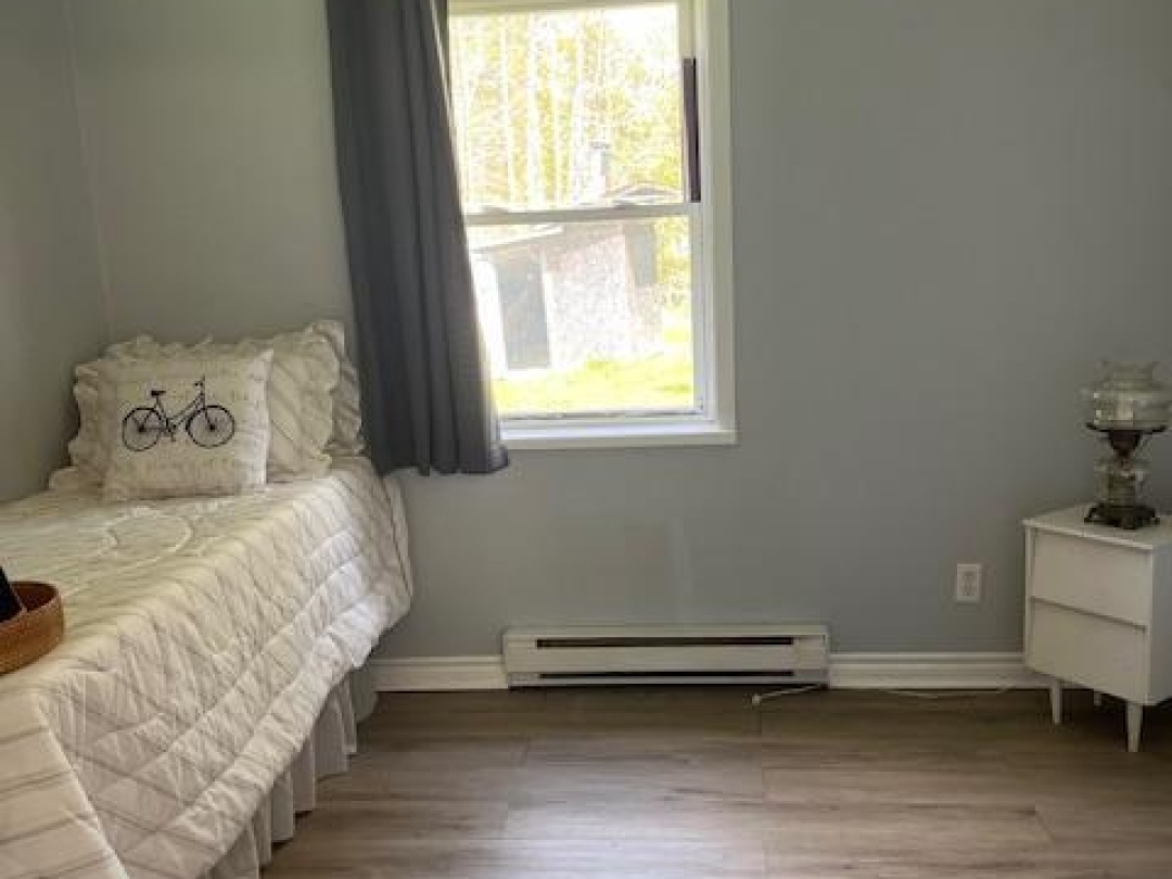 4 AL'S AVENUE, Kawartha Lakes (Laxton/Digby/Longford)