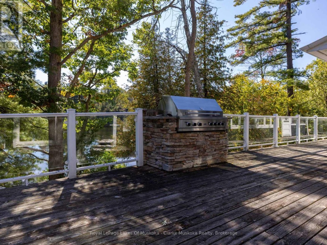 1064 ROAD 3200 & 0 PARKERS POINT ROAD, Lake Muskoka